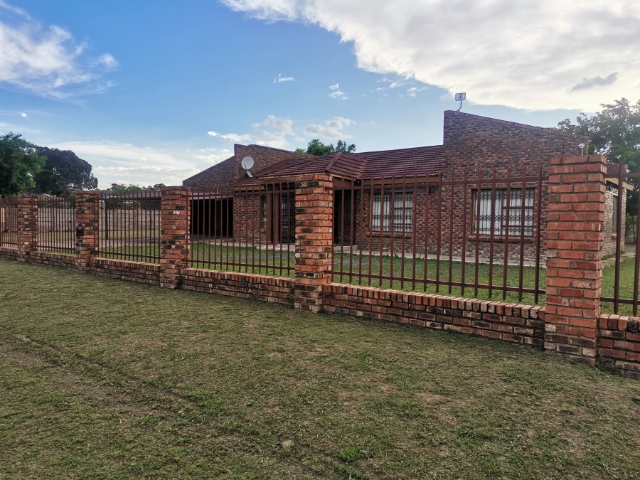 3 Bedroom Property for Sale in Senekal Free State